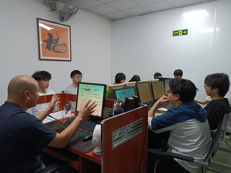 东莞万江天骄职校设计班上课中
